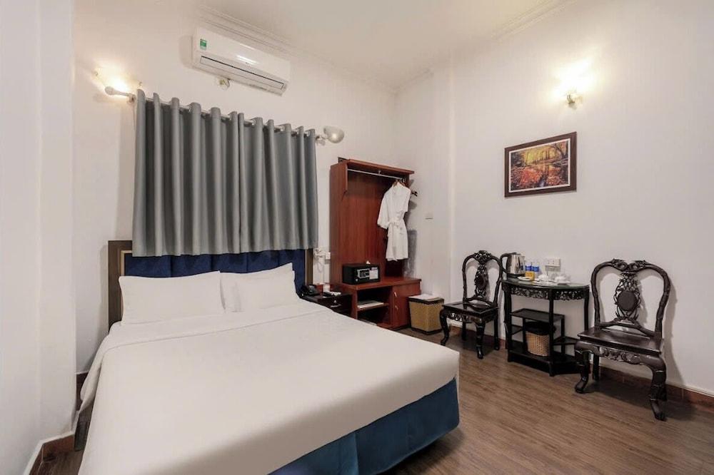 A25 Hotel - Doi Can 1