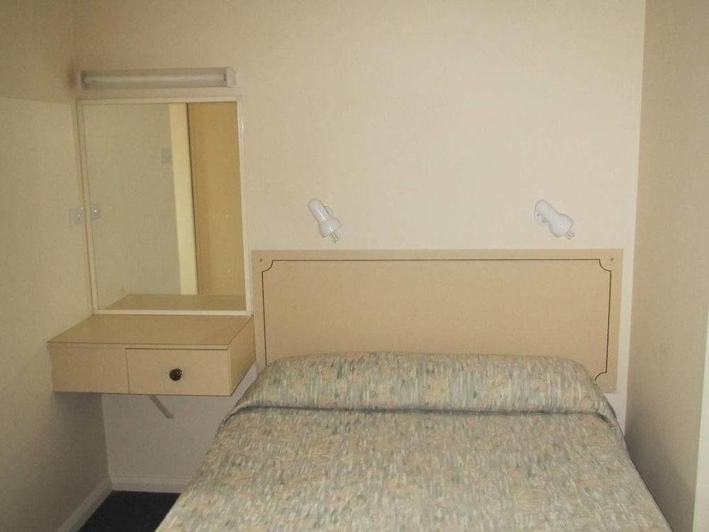 Great Lakes Motor Inn