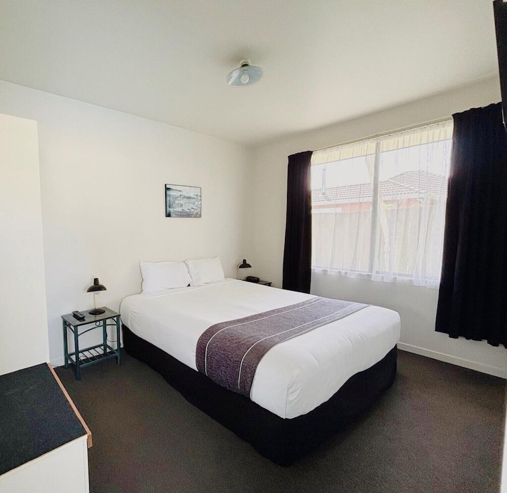 ASURE Phoenix Motor Inn