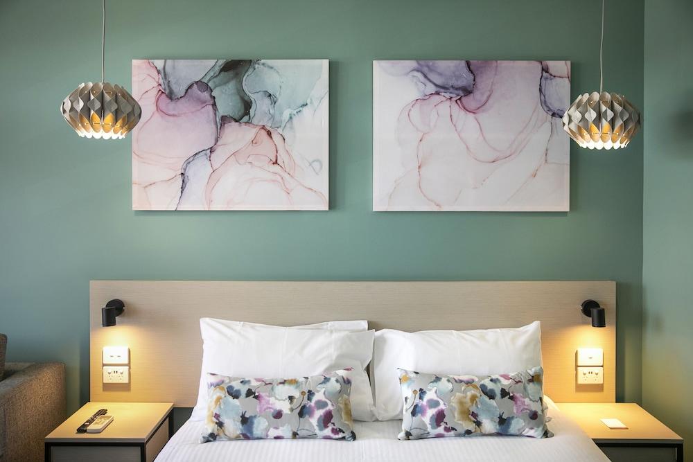 Nightcap at Watermark Glenelg