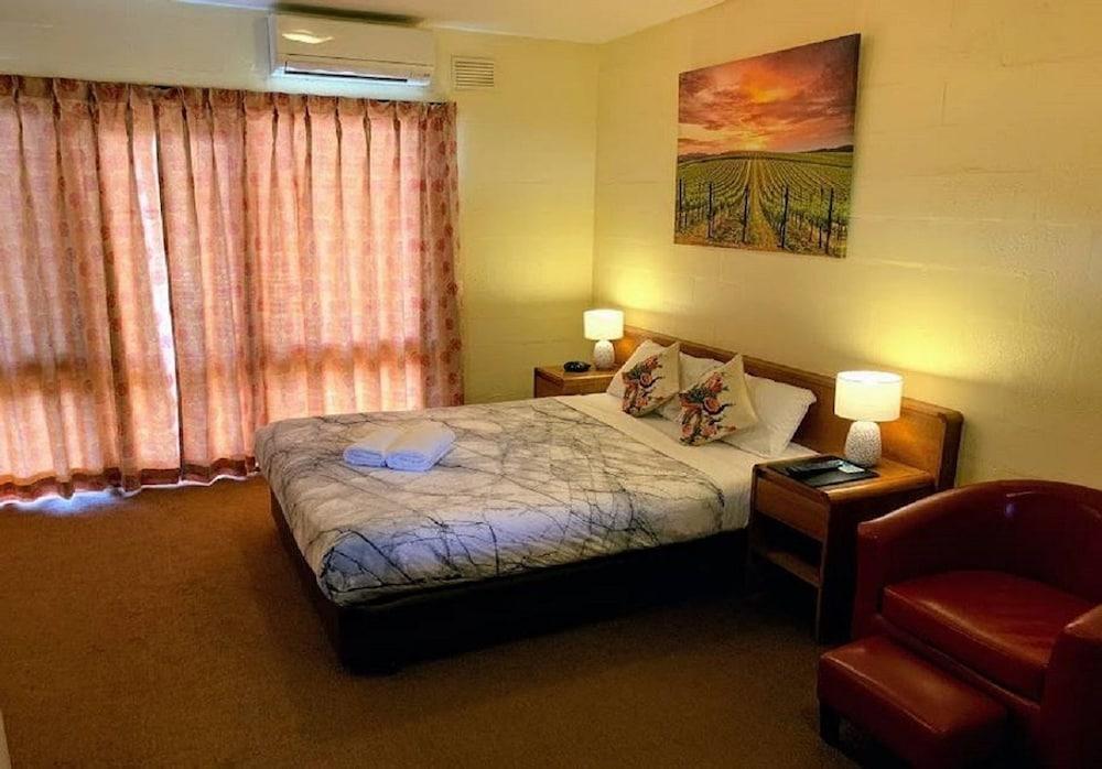 Mountain Creek Motel