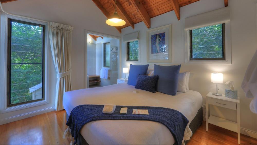 Misty View Cottages Montville