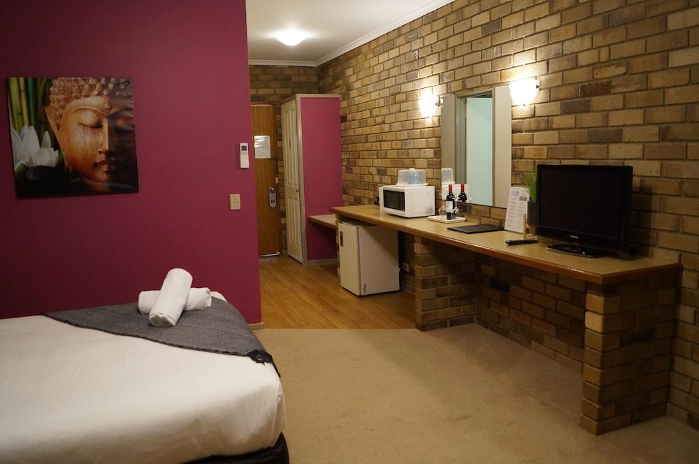 Magdala Motor Lodge & Lakeside Restaurant