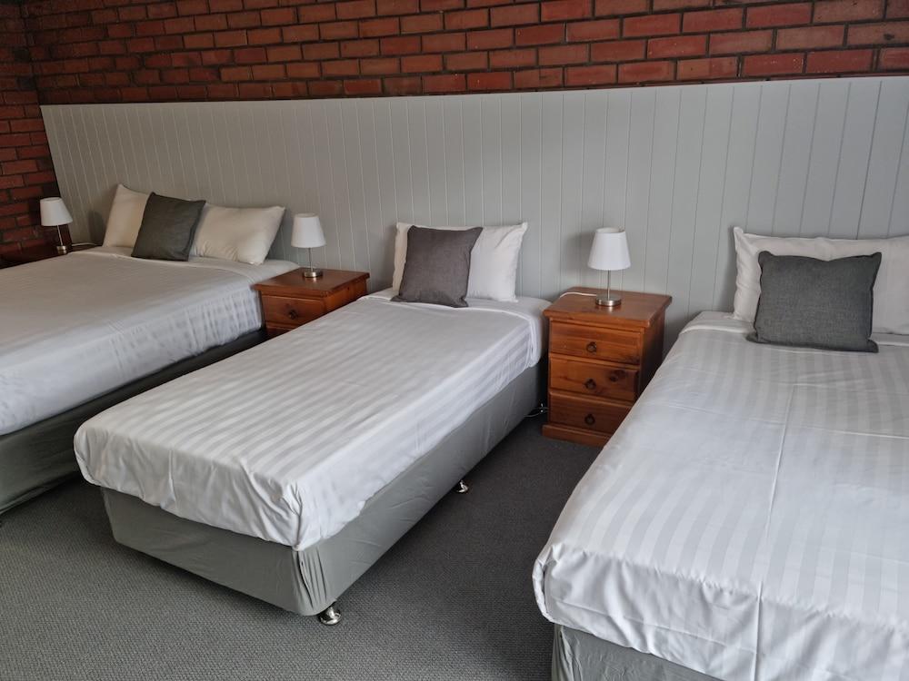 Mid City Plantation Motel