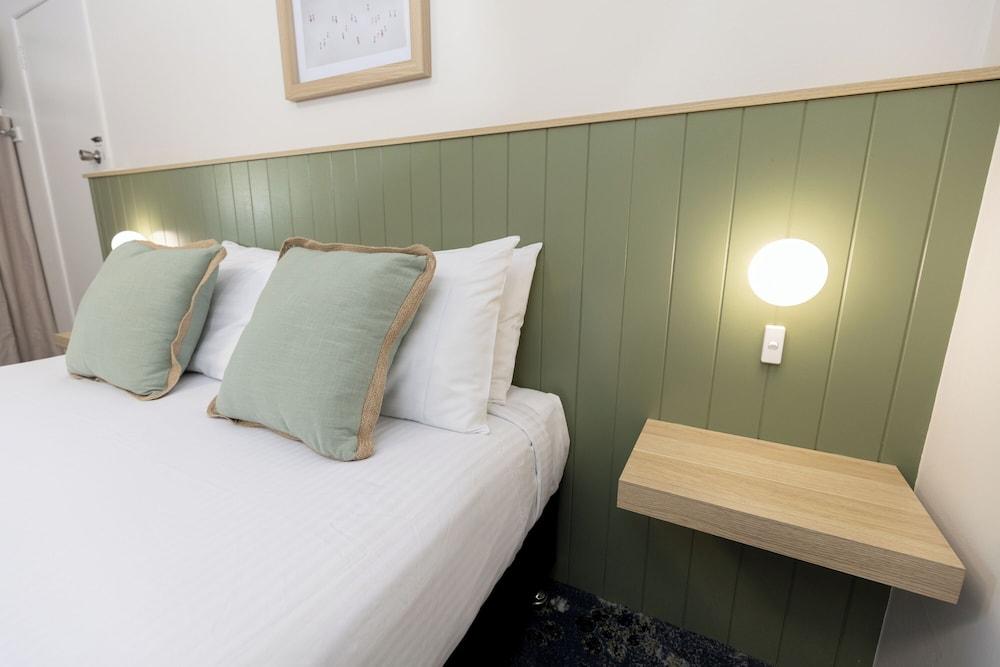 Currimundi Hotel Motel