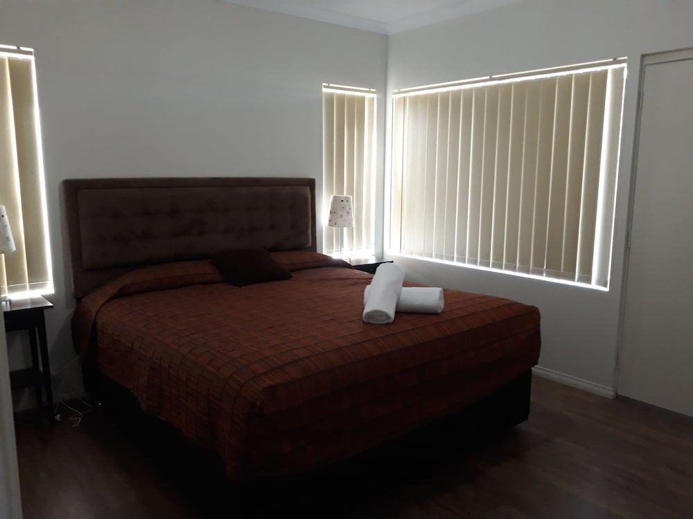 Cosy Corner Beach Cottages