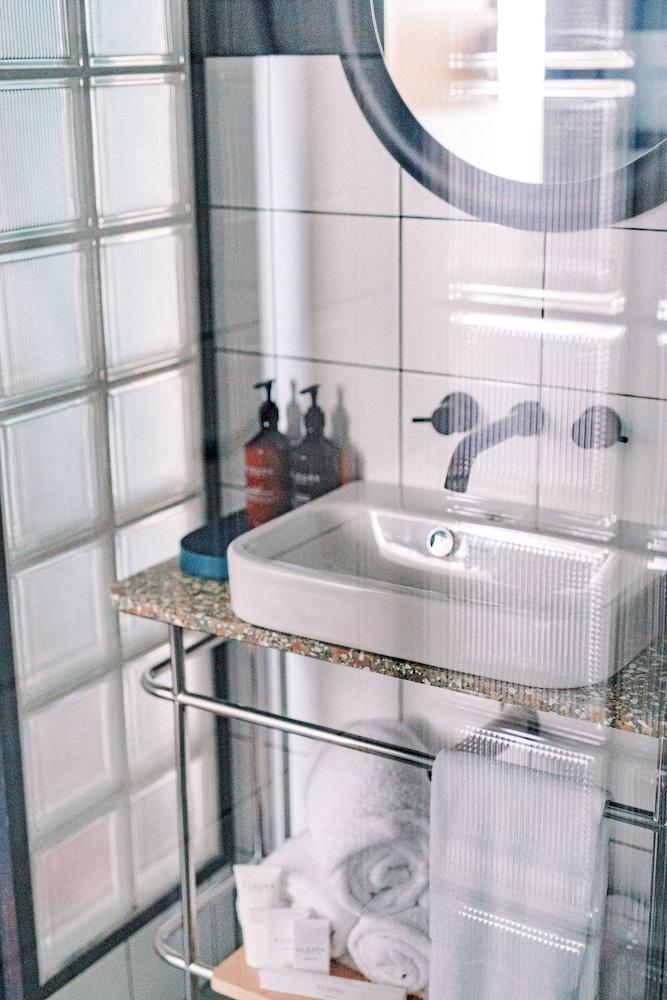 Stay at Hotel Steyne