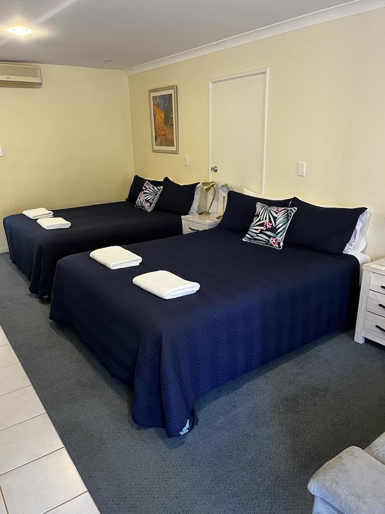 Emu Point Motel & Apartments