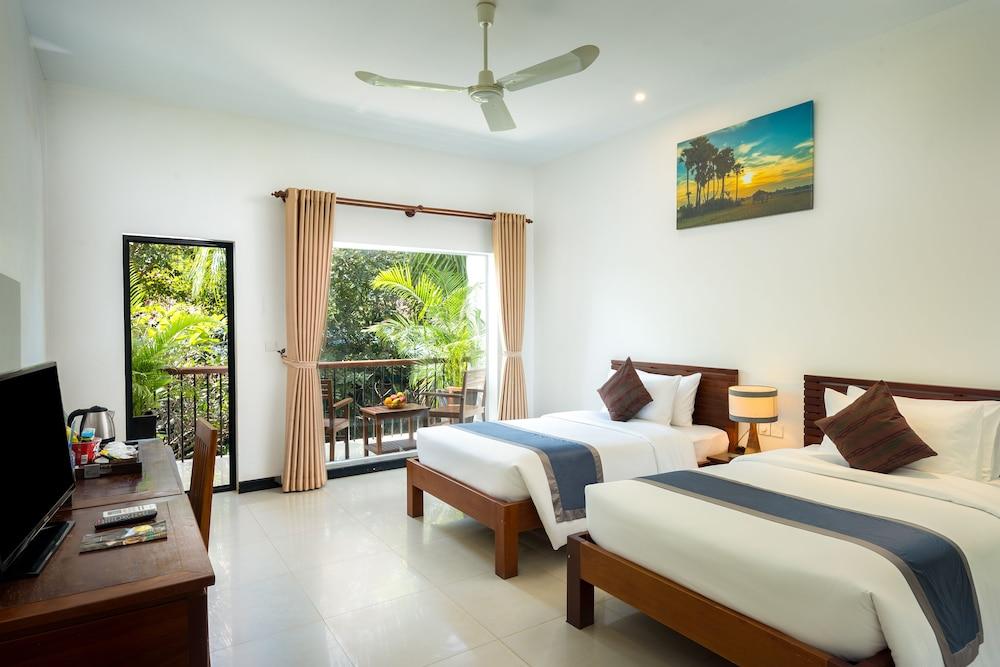 Landing Gold By Amatak