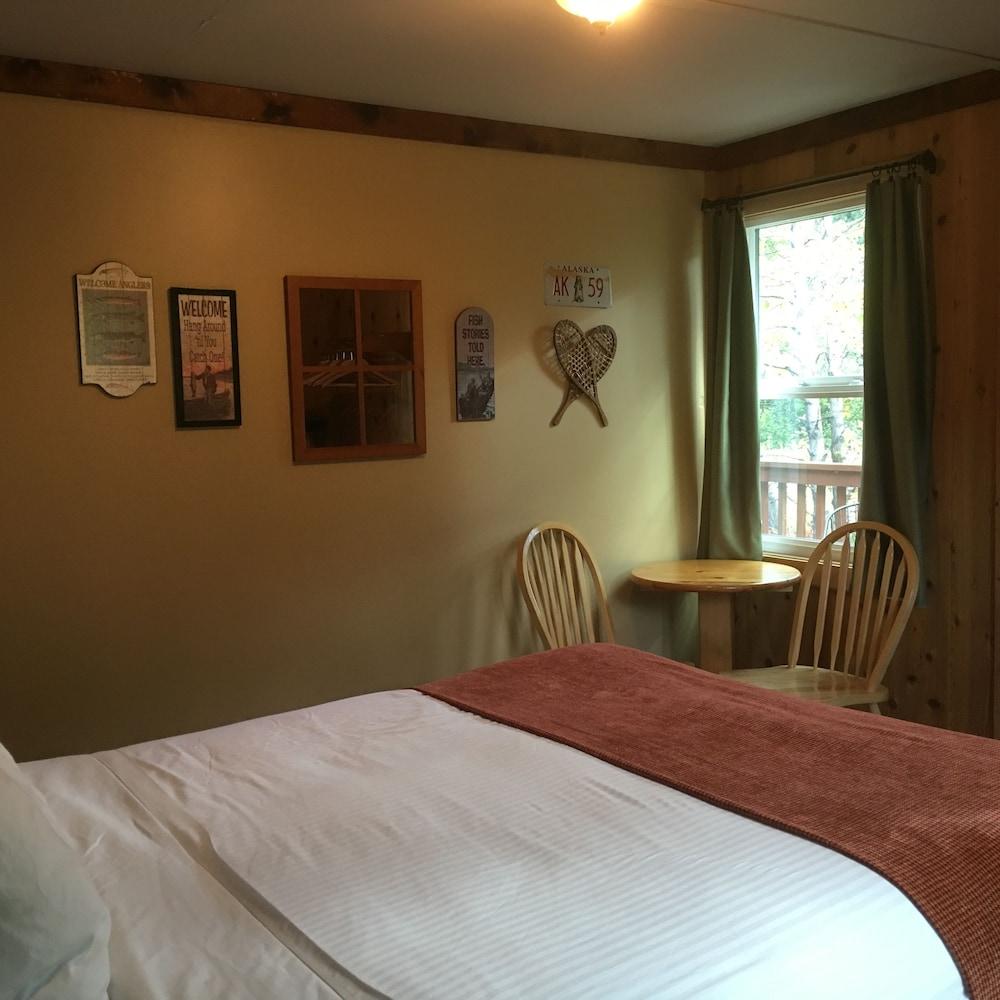 McKinley Creekside Cabins