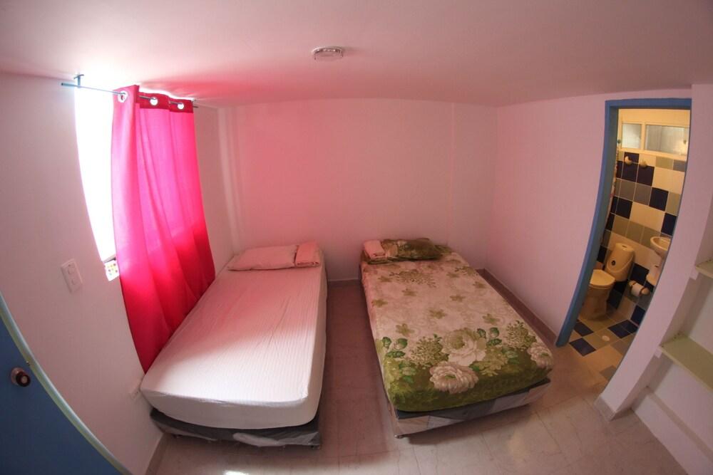Blue Almond Hostel San Andres