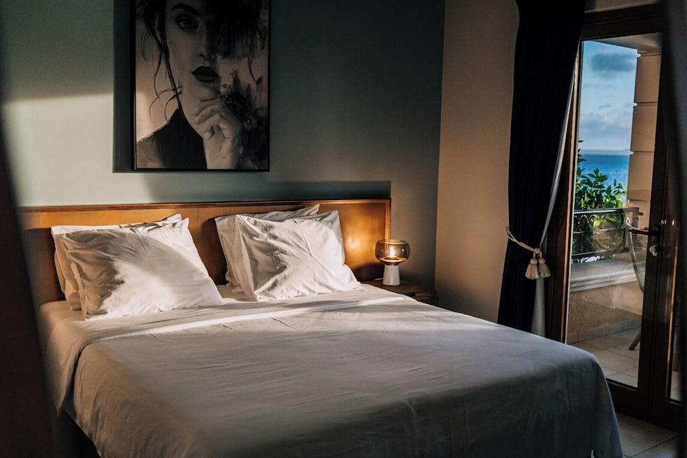 The Bellafonte - Luxury Oceanfront Hotel