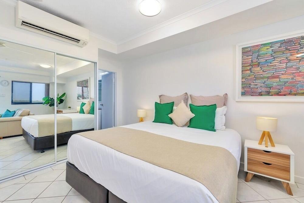 Darwin Executive Studio