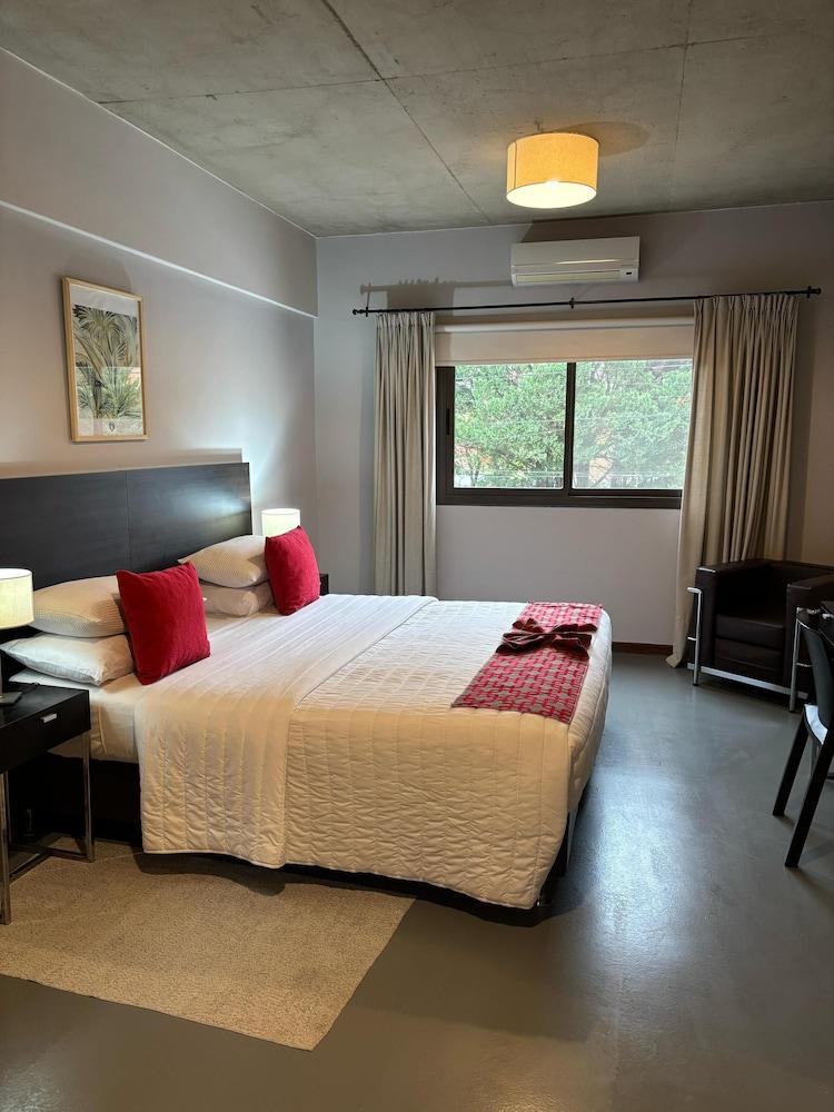 Casa Campus Pilar Suites