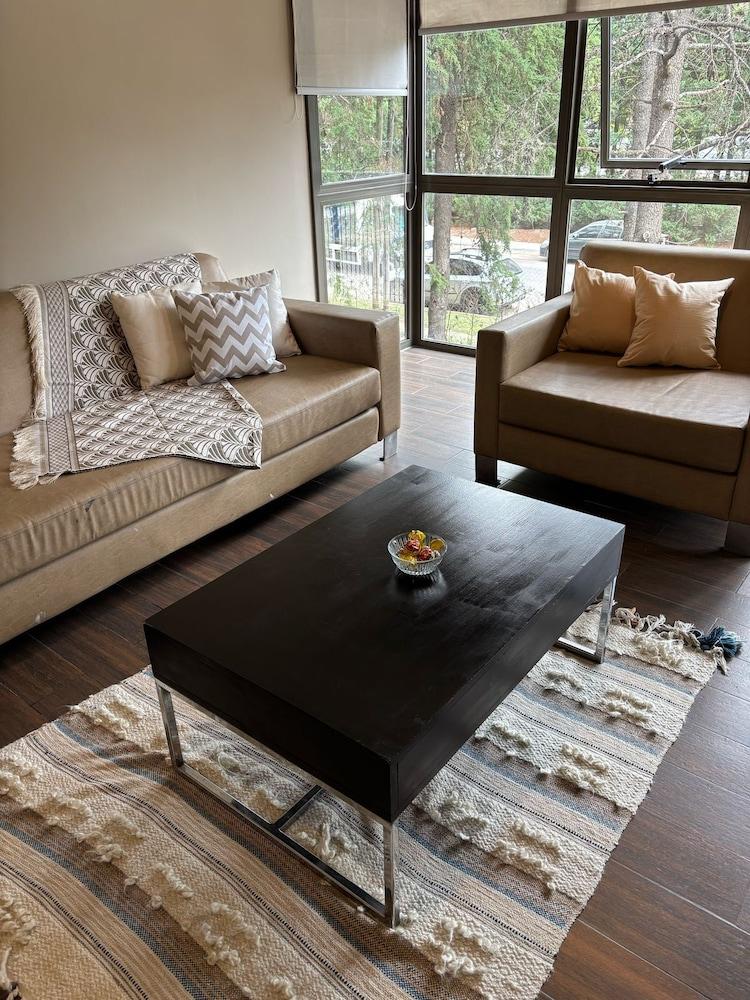 Casa Campus Pilar Suites