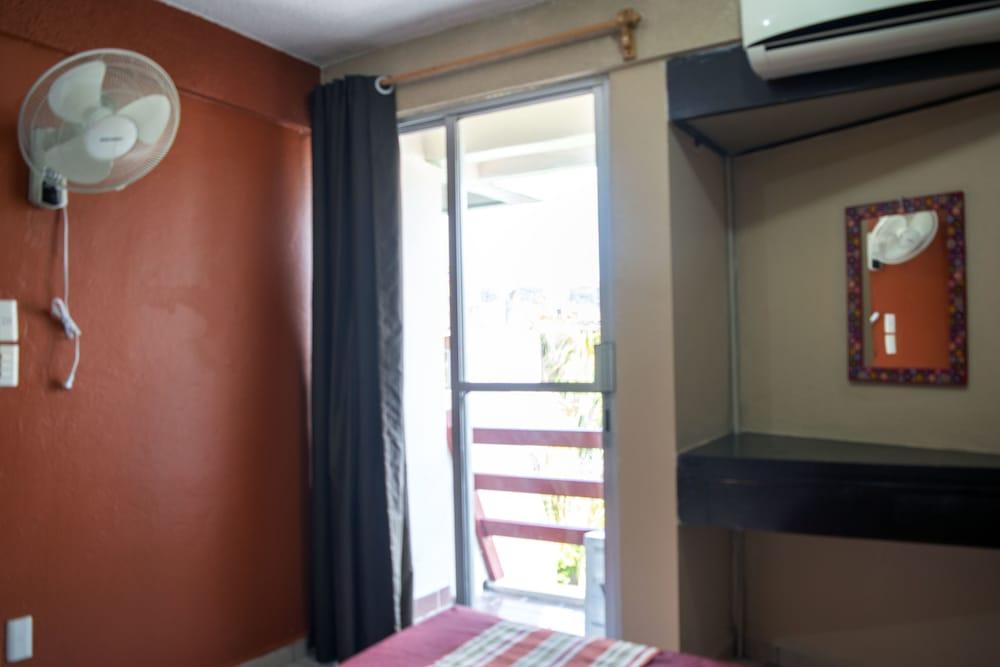 Isabel Suites Zihuatanejo