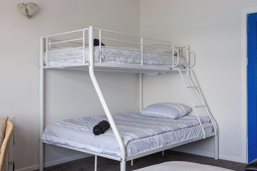 Moana Lodge - Guest House