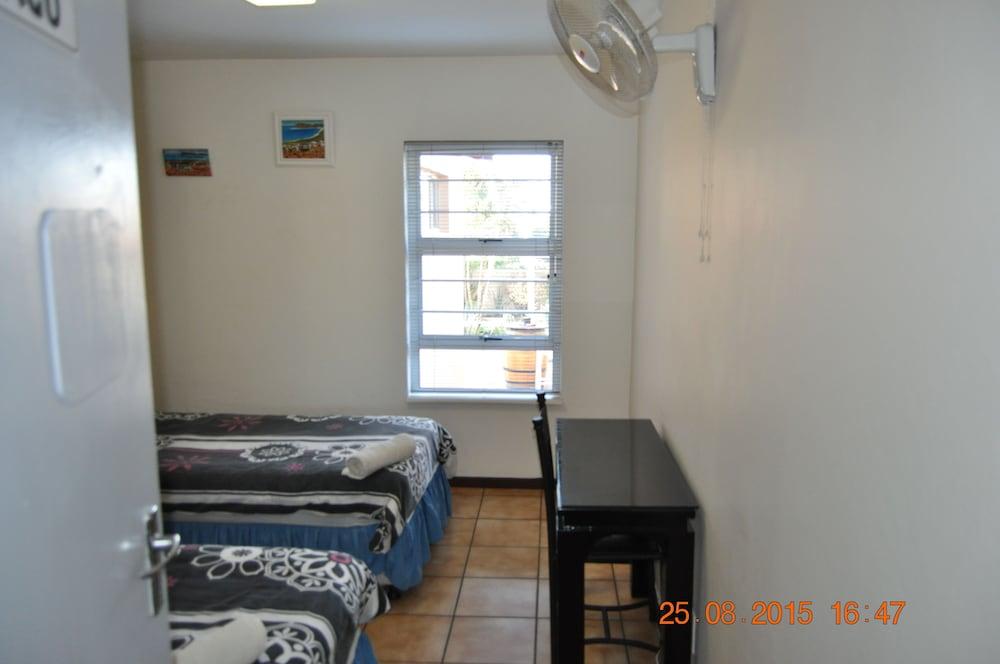 Amakaya Backpackers Travelers Accommodation