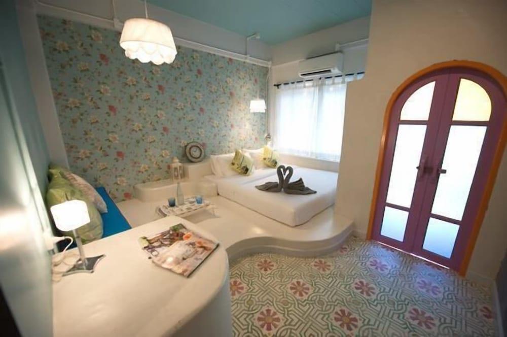 De Sea Almond Hotel Chumphon