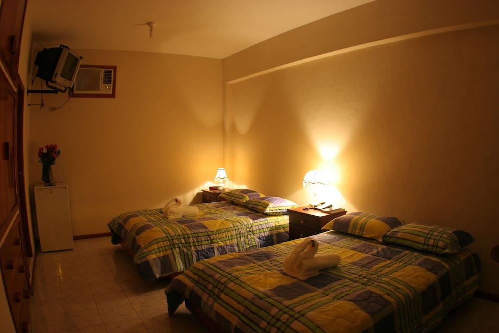 HOTEL PELICAN BAY INN