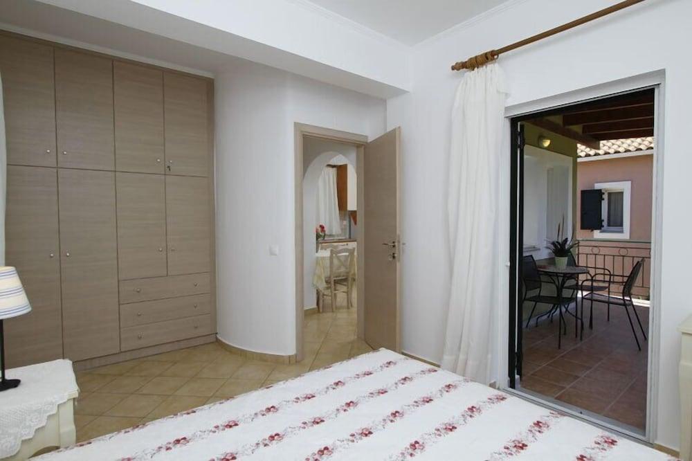 Saint Thomas Village