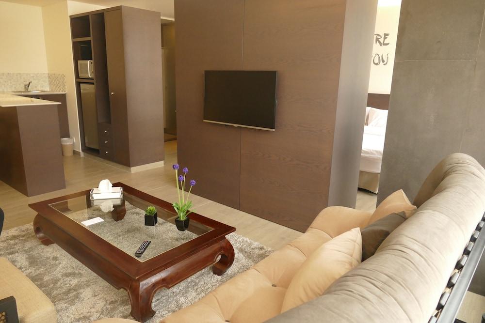 Three ONine Urban House