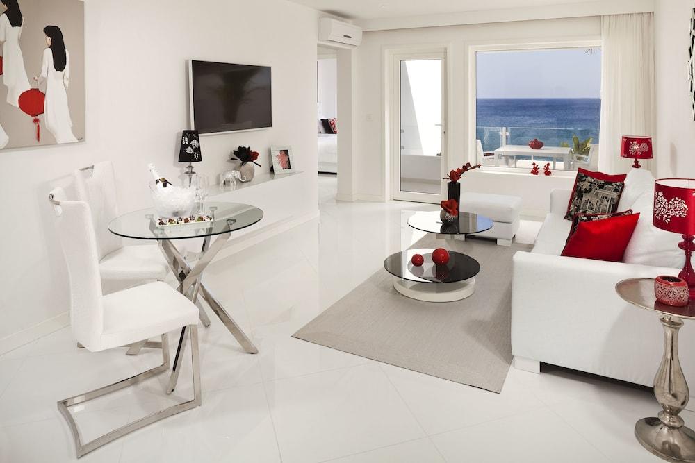 Lani's Suites de Luxe