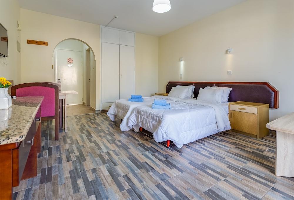 Antonis G. Hotel Apartments