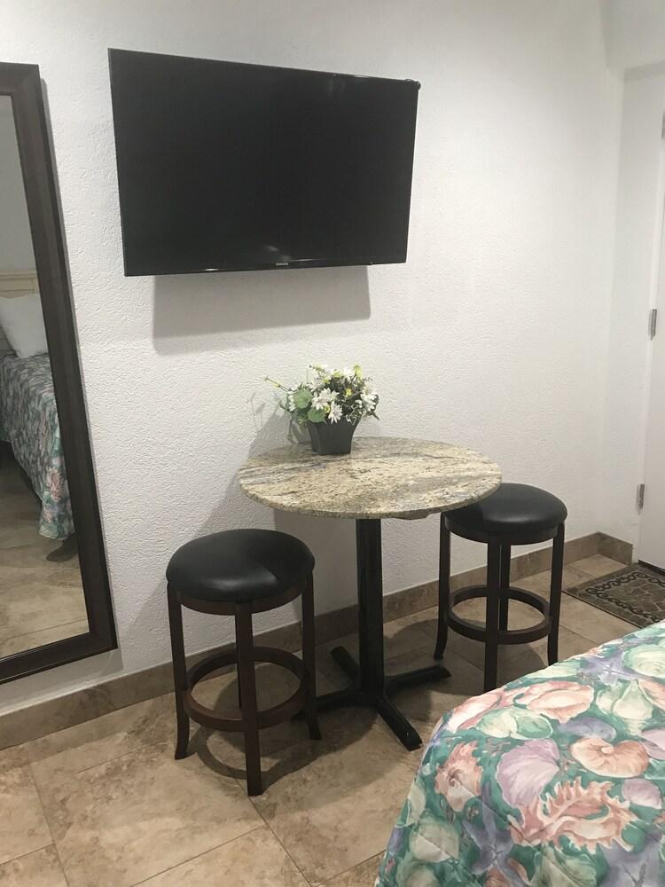 Pyramid Resort Motel