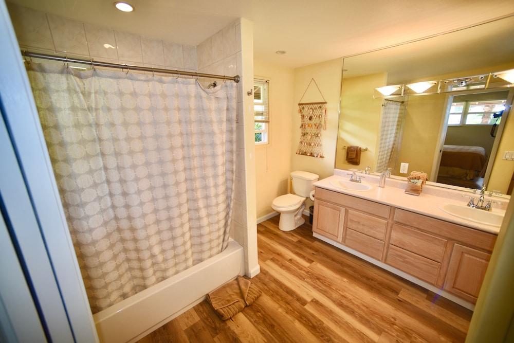 Maui Meadows Guest House