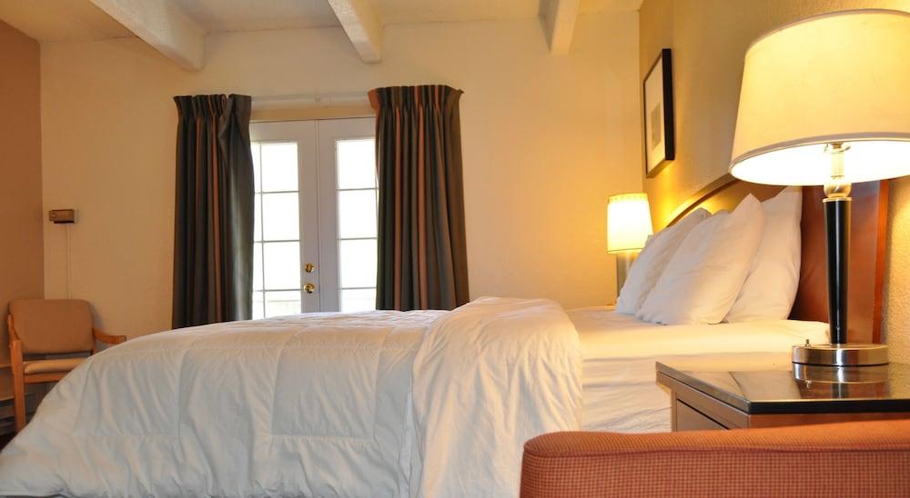 Monarch Mountain Lodge