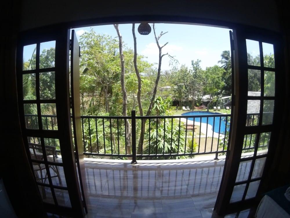 Sundaras Resort & Spa