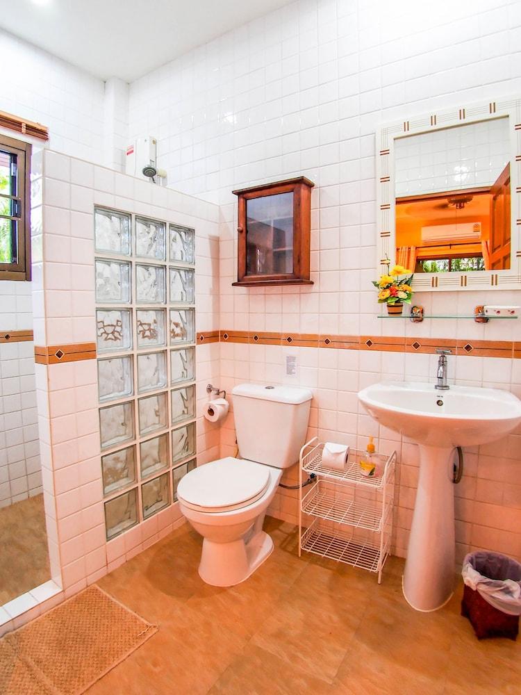 Coconut Paradise Villas