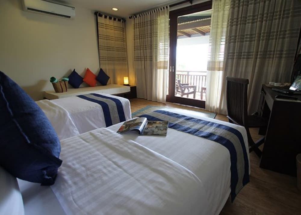 Amun Ini Beach Resort & Spa