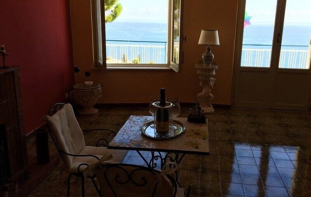 Blue Island Villa Caterina