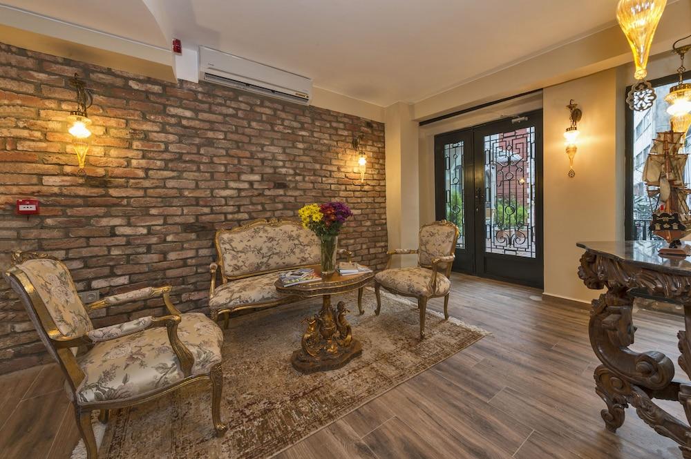 By Murat Royal Hotels