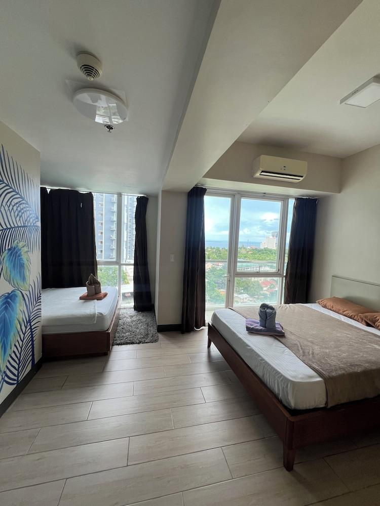 Mactan Newtown Seaview 2 bedroom near airport