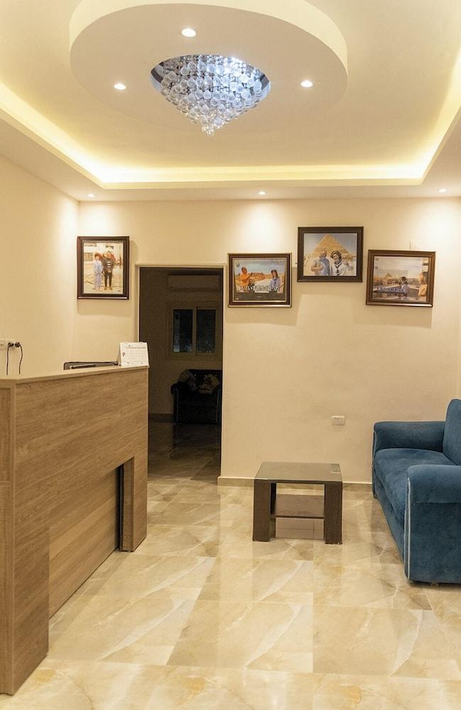 Hassan Pyramids Hotel