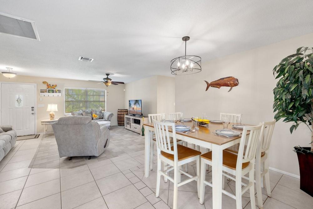 Little Slice by Distinctive Beach Rentals