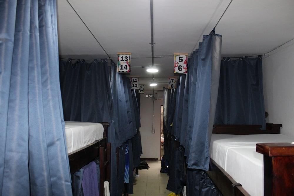 HOSTAL PURA VIDA LA 70