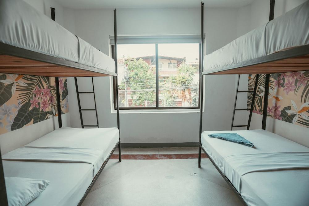 HOSTAL PURA VIDA LA 70