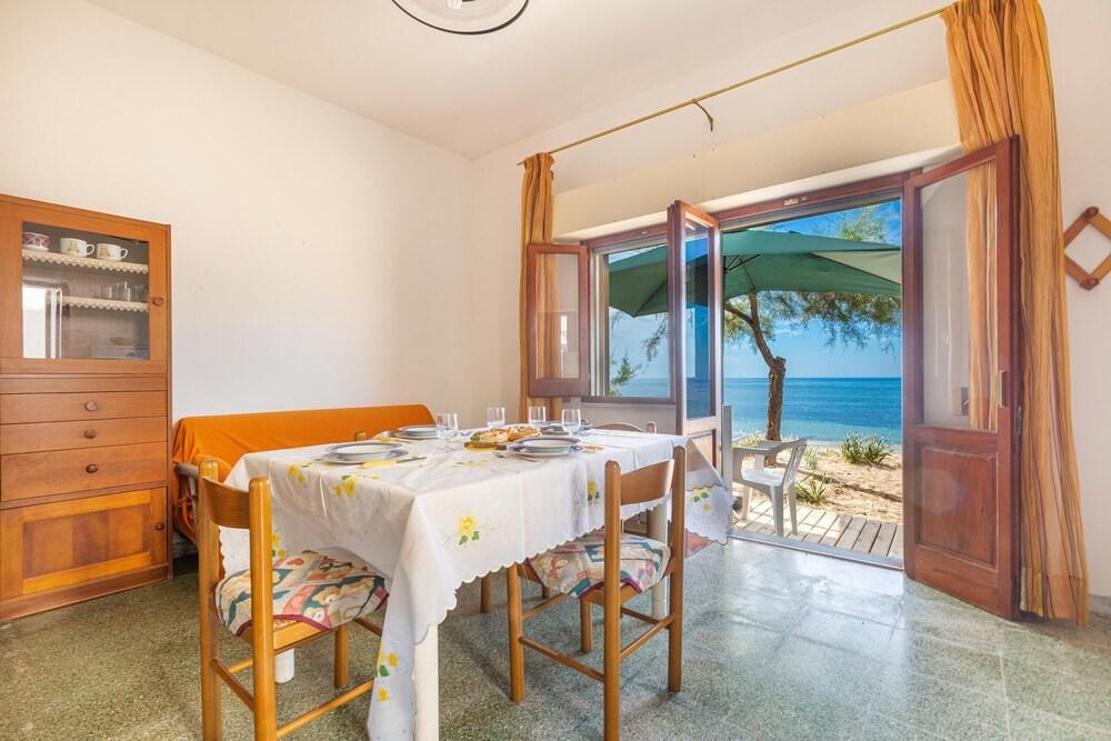 3533 Il Giglio Azzurro by Barbarhouse