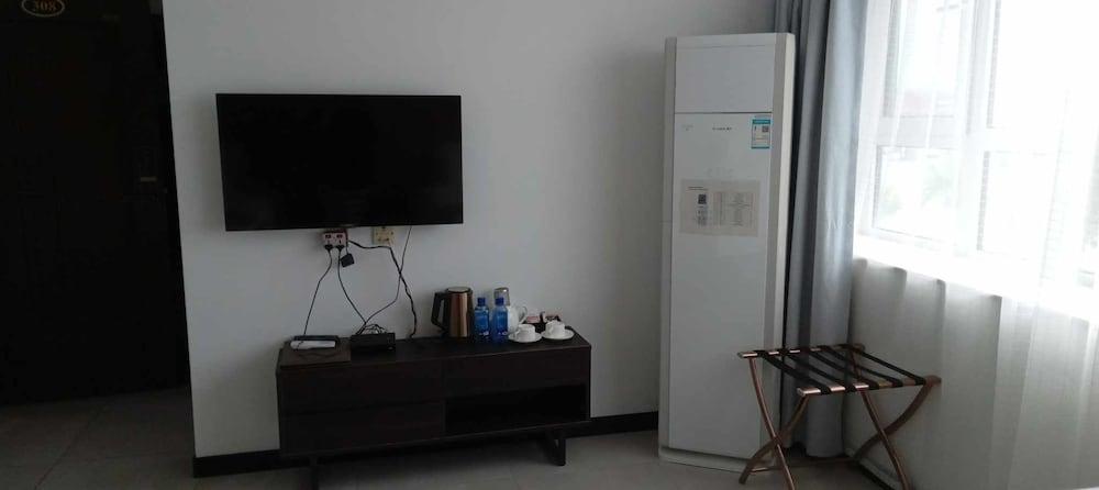 Tauese Seaview Hotel