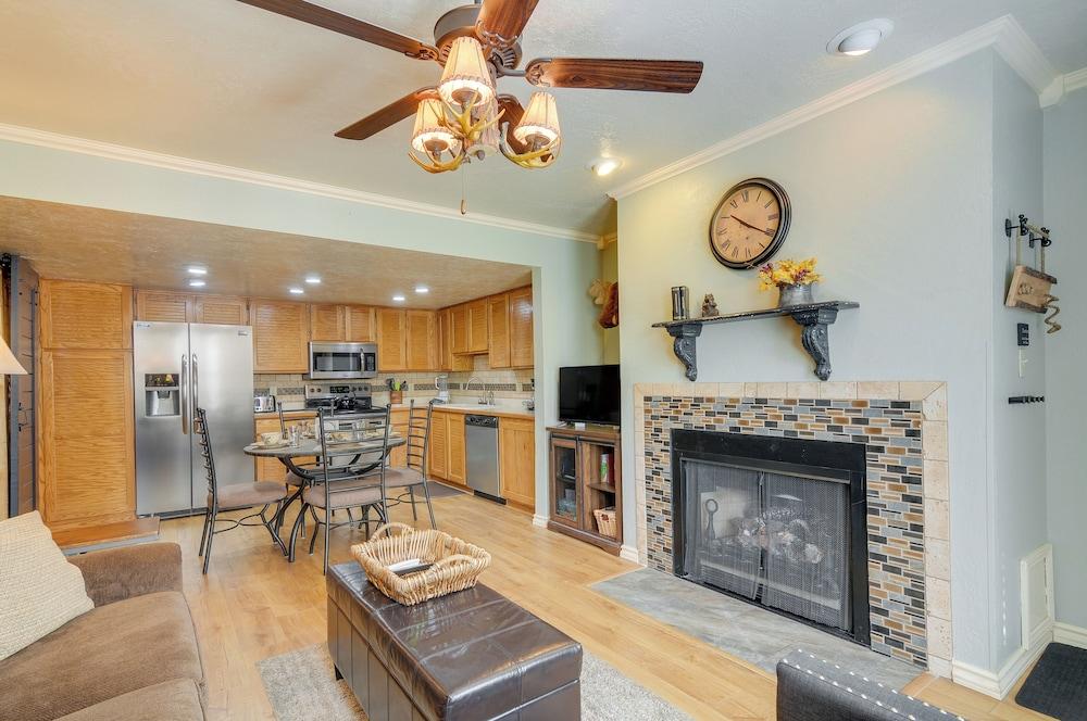 Walk to Slopes: Brian Head Condo w/ Pool Access