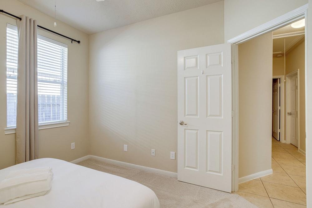 4 Mi to Six Flags: Spring Vacation Home