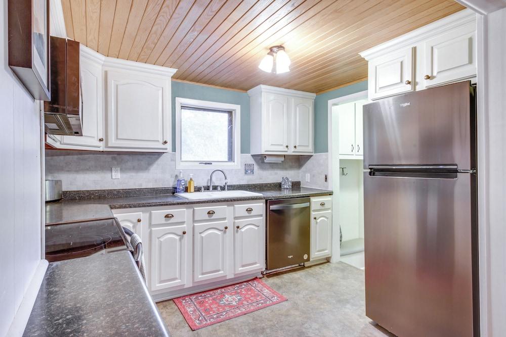 Pet-friendly Pequot Lakes Vacation Rental Cabin!