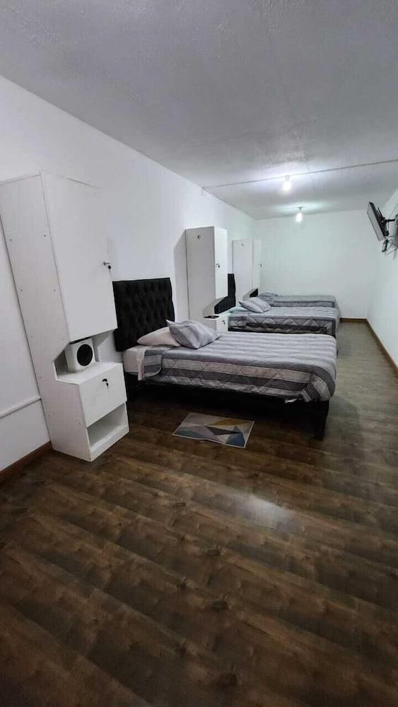 Jose Domingo Mujica 636