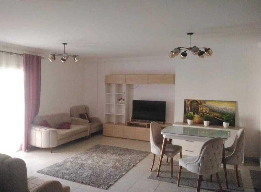 Cozy Hotel APt In Madinaty 10.103.10.12