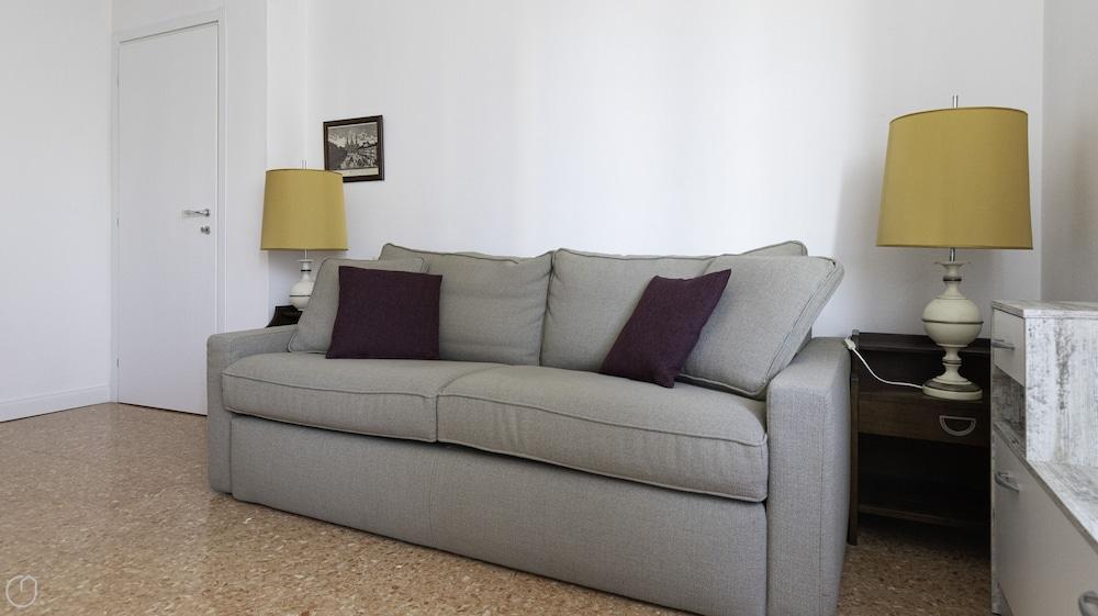 Italianway - Risorgimento 99 A