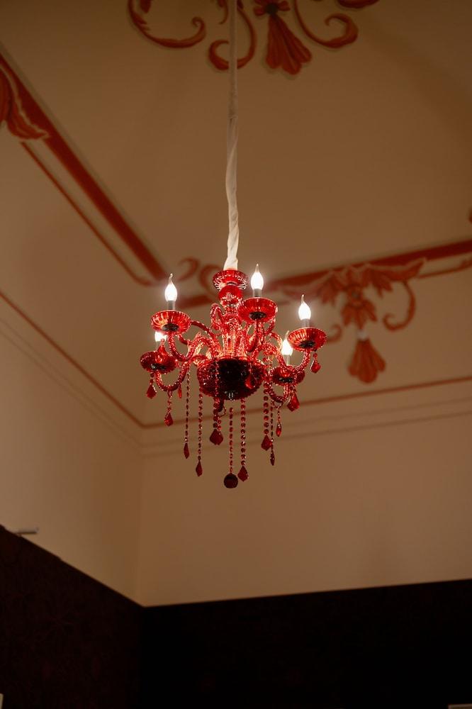 Lo Stemma Luxury Boutique Hotel